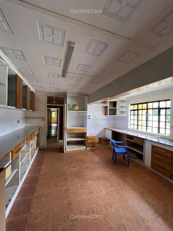 5 Bed House with En Suite in Loresho - 3