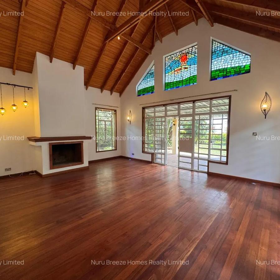 4 Bed House with En Suite in Runda - 2