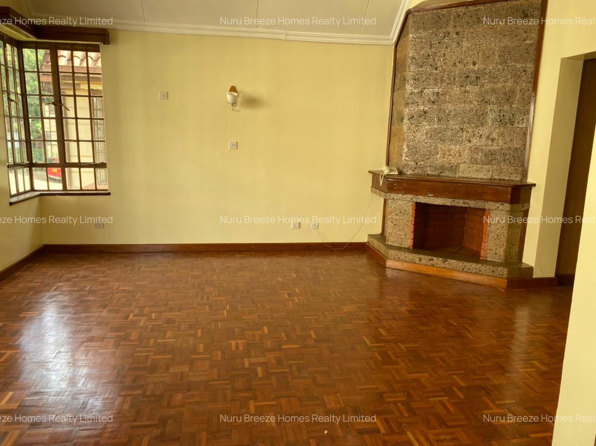 4 Bed Townhouse with En Suite in Lavington - 14