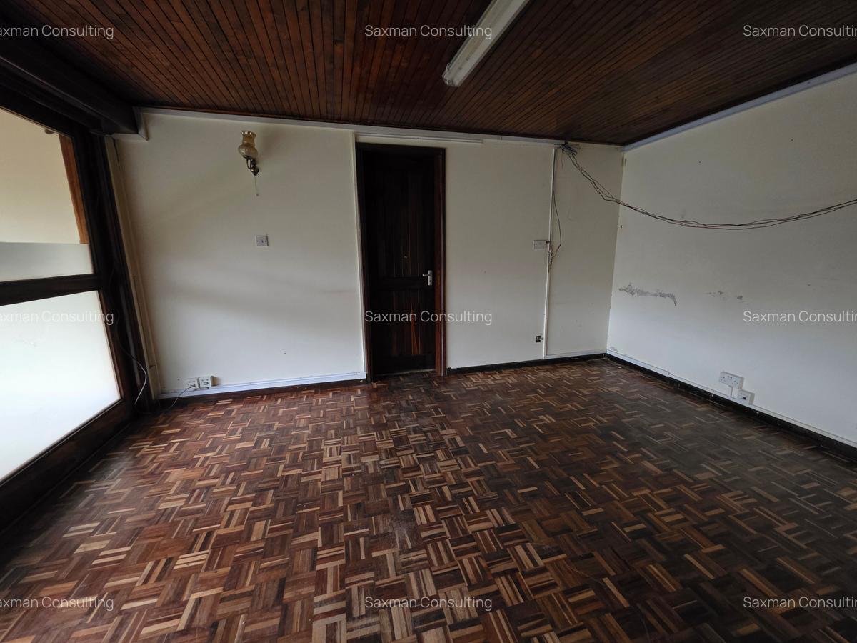 Commercial Property with Service Charge Included in Riverside - 17