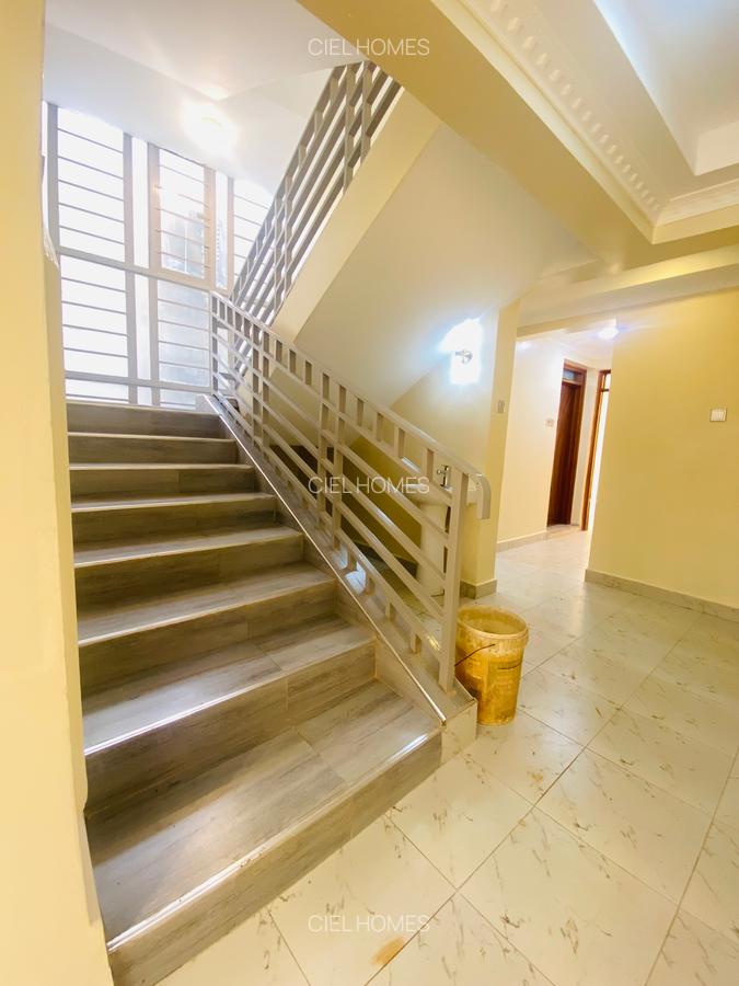 5 Bed Townhouse with En Suite at Mugutha - 10