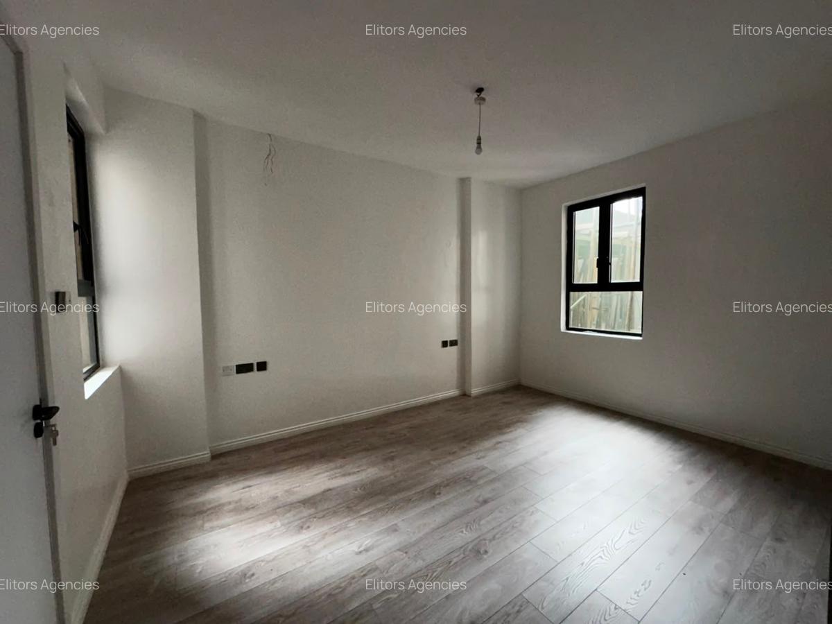 3 Bed Apartment with En Suite at 6Th Parklands Avenue - 11