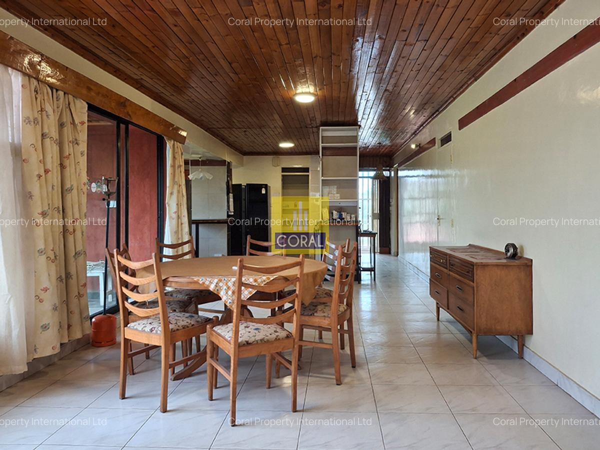 2 Bed Apartment in Brookside - 6