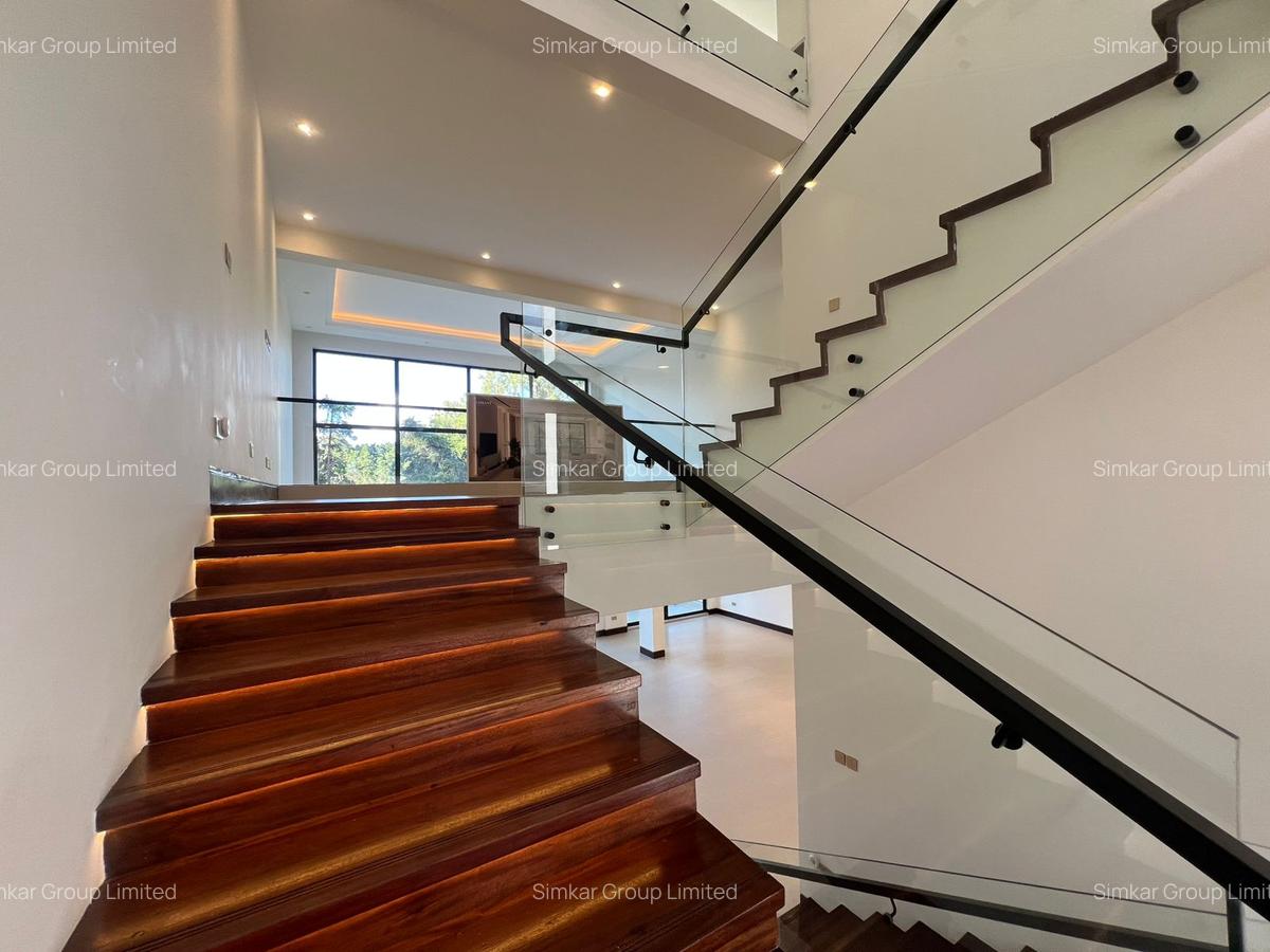 6 Bed Townhouse with En Suite at Peponi Rd - 16