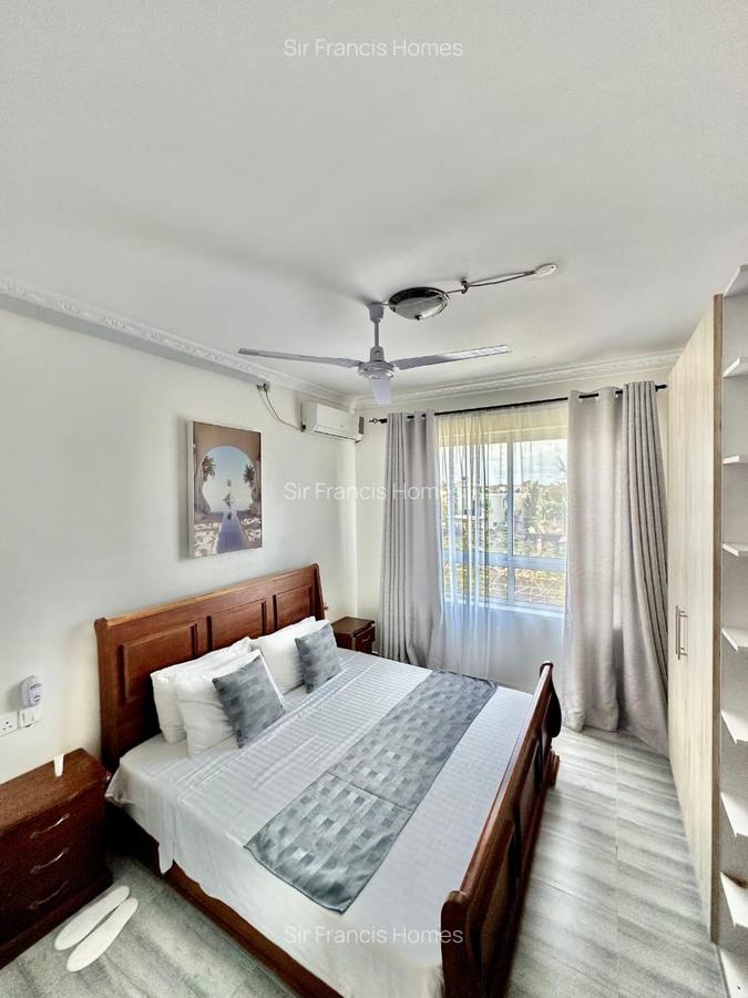 Serviced 3 Bed Apartment with Swimming Pool at Serena - 5