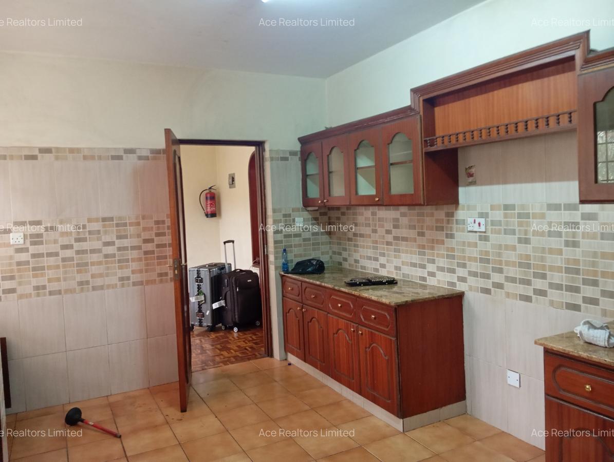 3 Bed Apartment with En Suite at Westlands Road - 4
