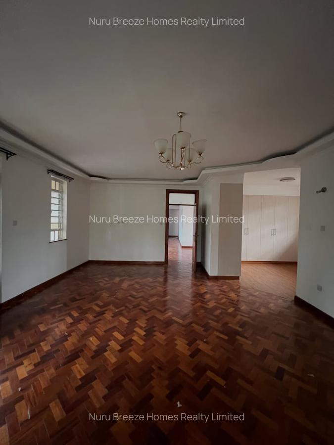 5 Bed House with En Suite in Runda - 17