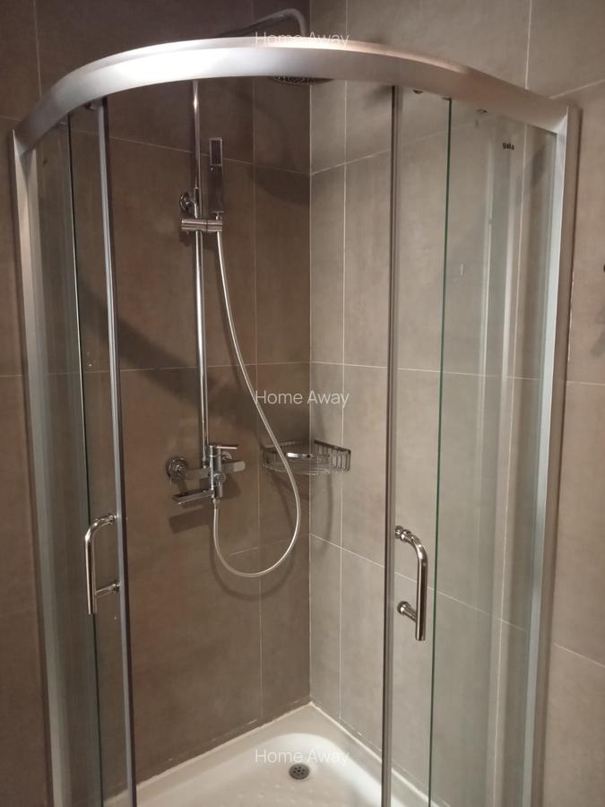 Serviced 2 Bed Apartment with En Suite in Riverside - 9