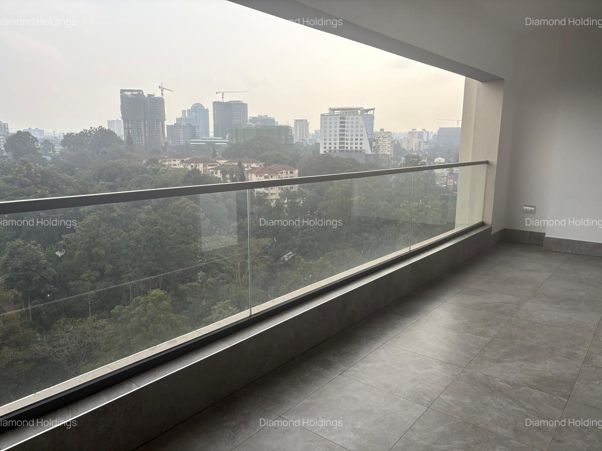 3 Bed Apartment with En Suite in Spring Valley - 12