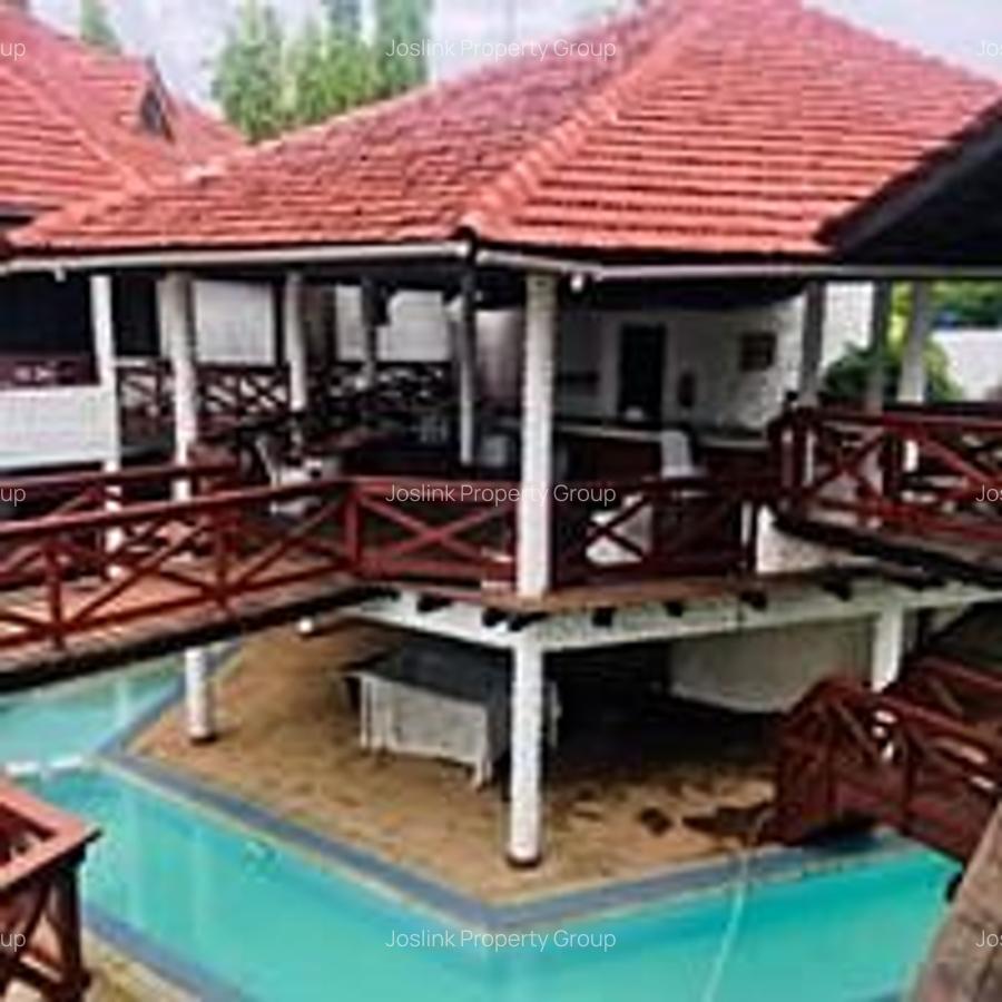 10 Bed Apartment in Nyali Area - 6