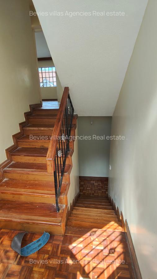 5 Bed Townhouse with En Suite at Brookside - 13