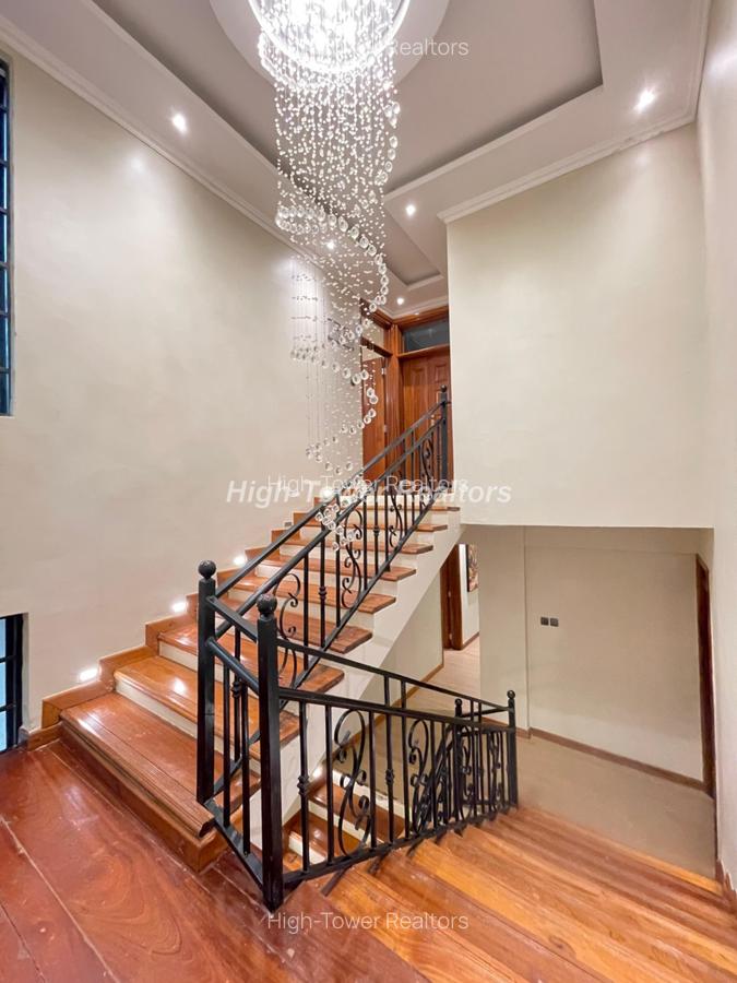5 Bed House with En Suite at Kerarapon Drive - 11