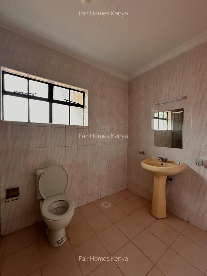 4 Bed Townhouse with En Suite at Amboseli Road - 14