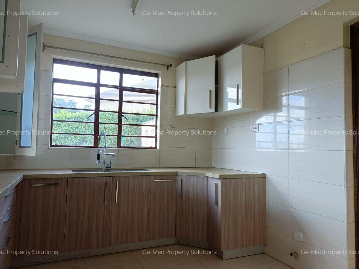4 Bed House with En Suite in Runda - 6