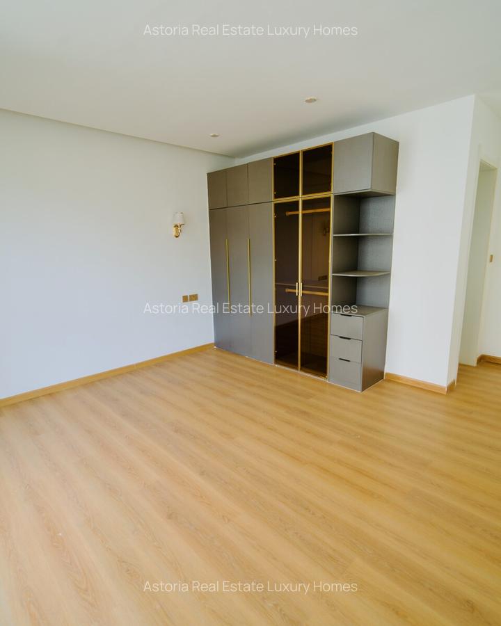 5 Bed Villa with En Suite at 2026-386 5 Bed - 15