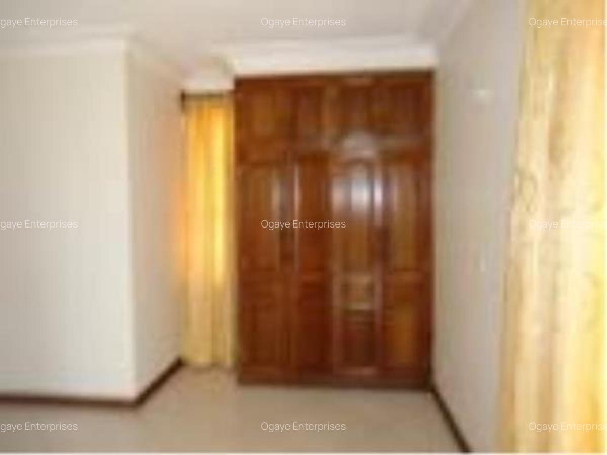 3 Bed Apartment with En Suite at Nyali - 10