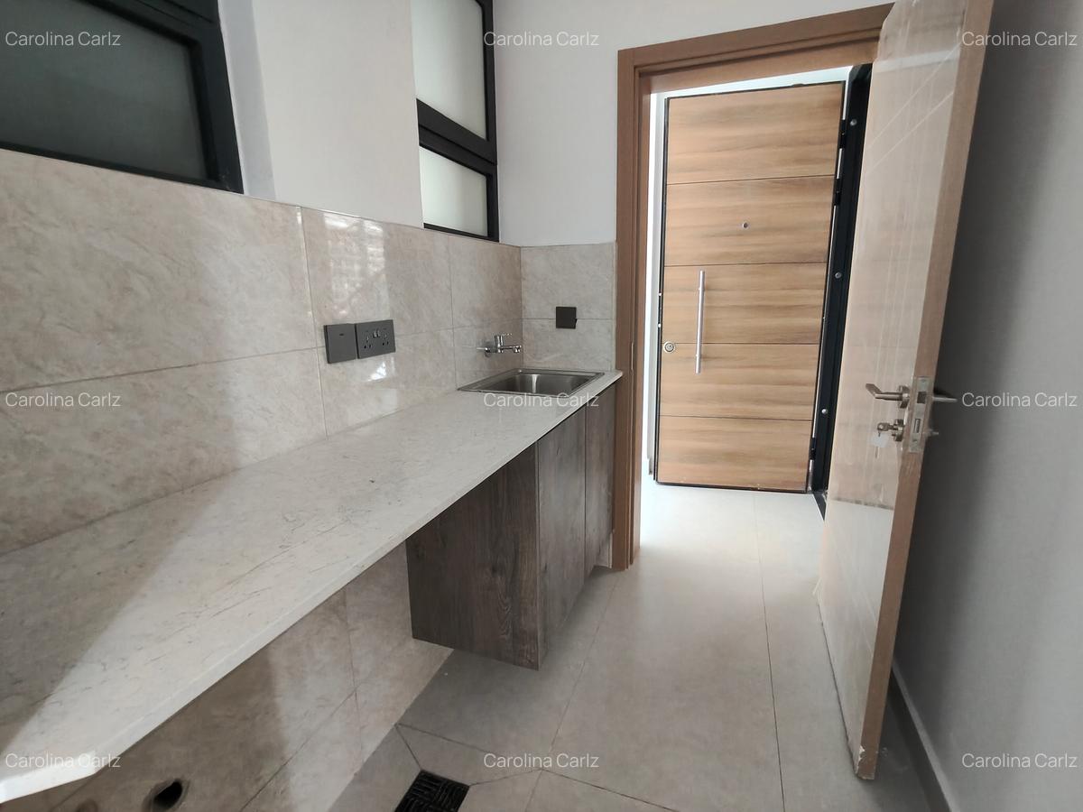 3 Bed Apartment with En Suite at Brookside Drive - 10