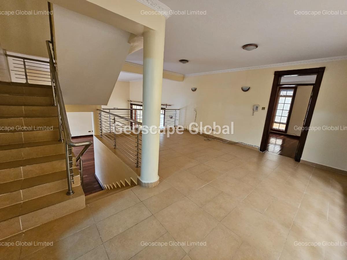 4 Bed Townhouse with En Suite in Kyuna - 3