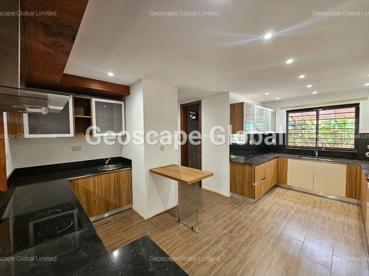 4 Bed House with En Suite in Runda - 7