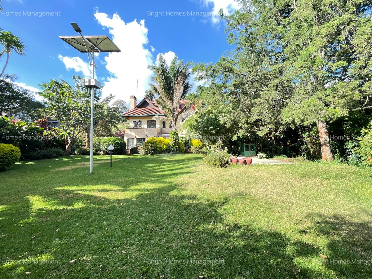 5 Bed Villa with En Suite in Spring Valley - 2