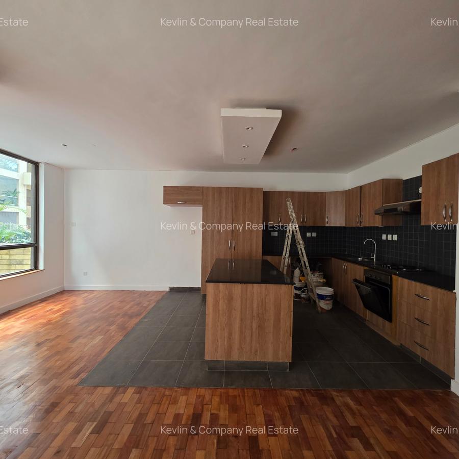 2 Bed Apartment with En Suite at Dennis Pritt - 5