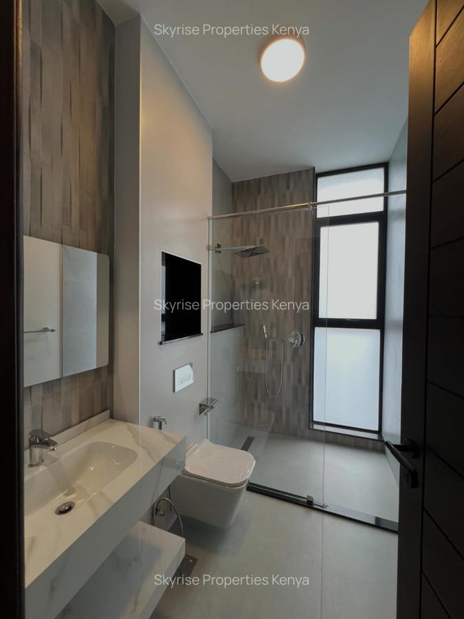 6 Bed House with En Suite in Nyari - 14