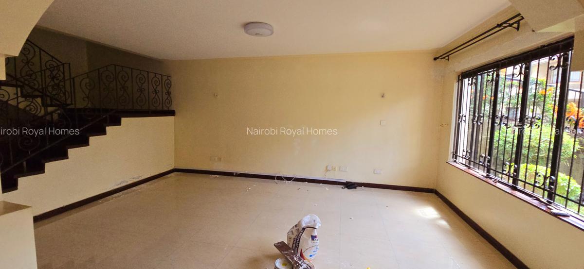 4 Bed Townhouse with En Suite at Grovelia Grove - 9