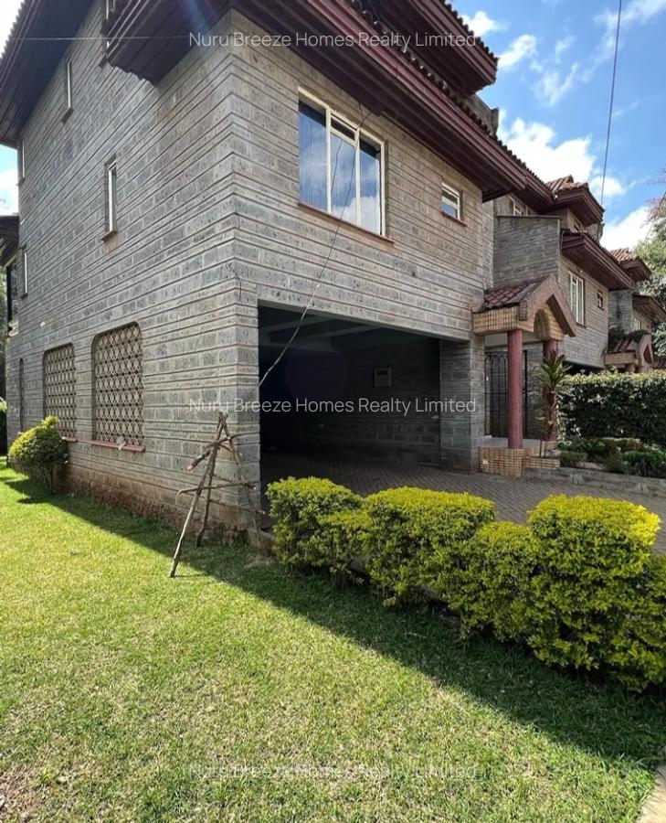 4 Bed Townhouse with En Suite in Lavington - 1