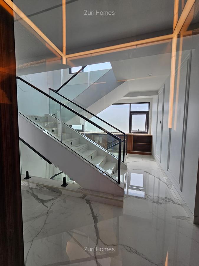 6 Bed Townhouse with En Suite in Lavington - 16
