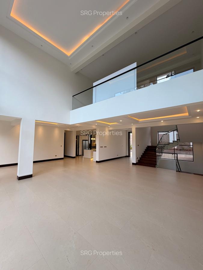 5 Bed Townhouse with En Suite in Kitisuru - 12
