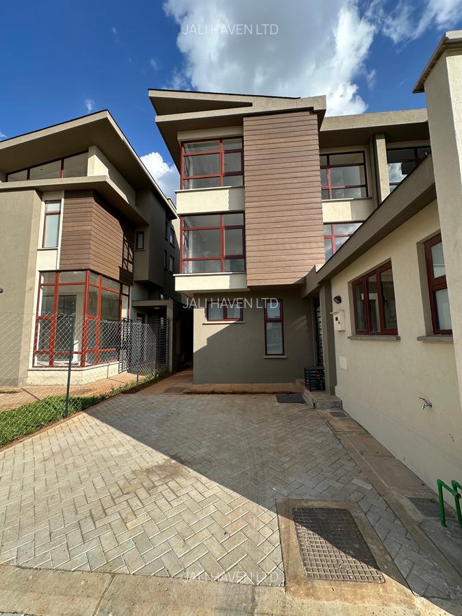 4 Bed Villa with En Suite in Langata - 1
