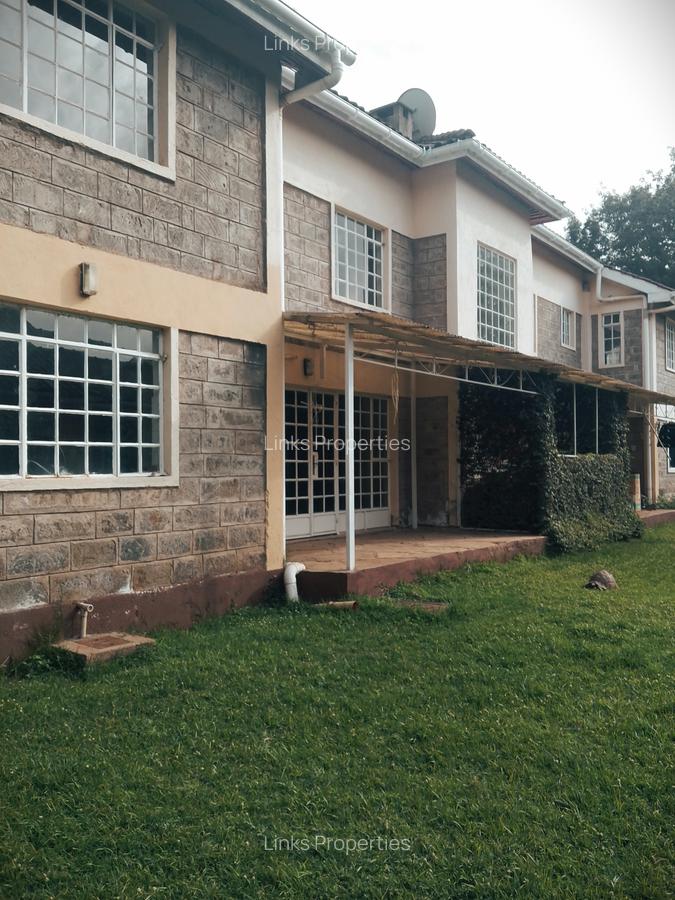 4 Bed House with En Suite at Karen Road - 13