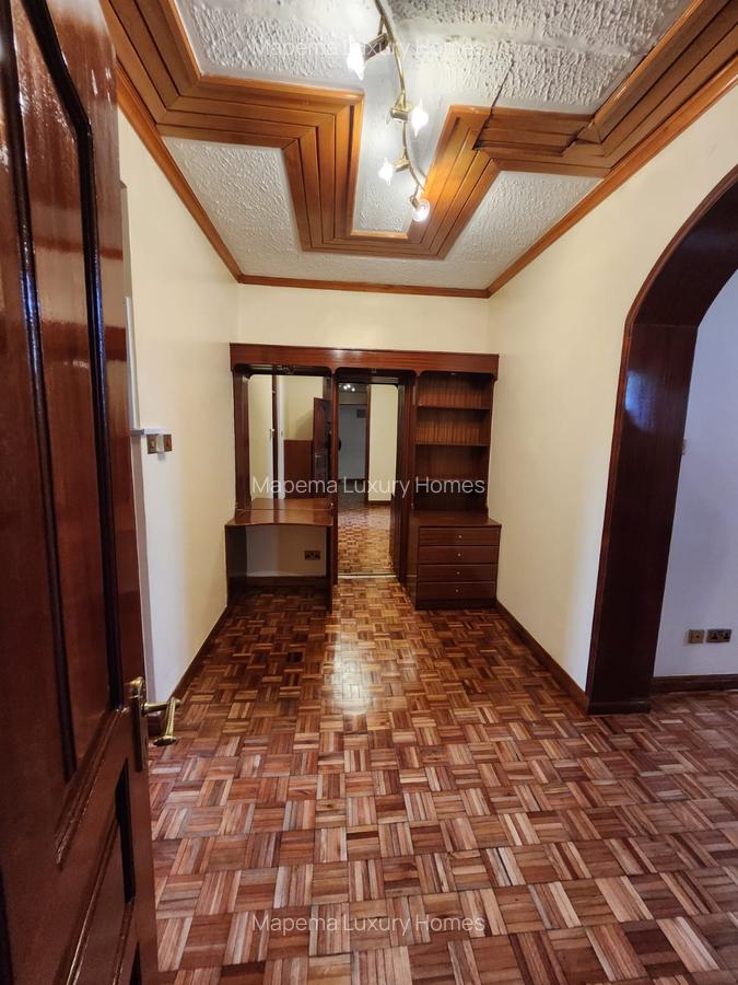 5 Bed House with En Suite at Hardy Area - 6