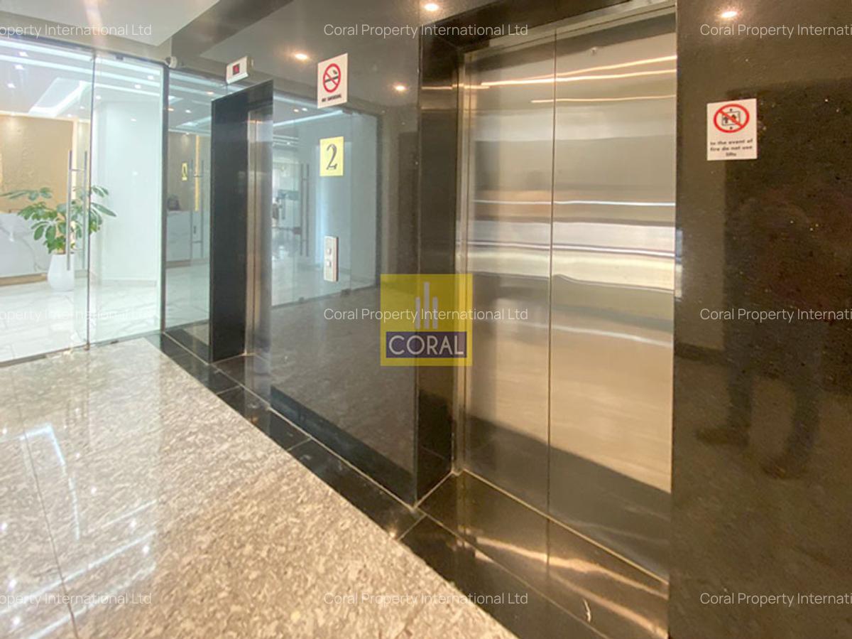 3,800 ft² Office with Backup Generator in Parklands - 20