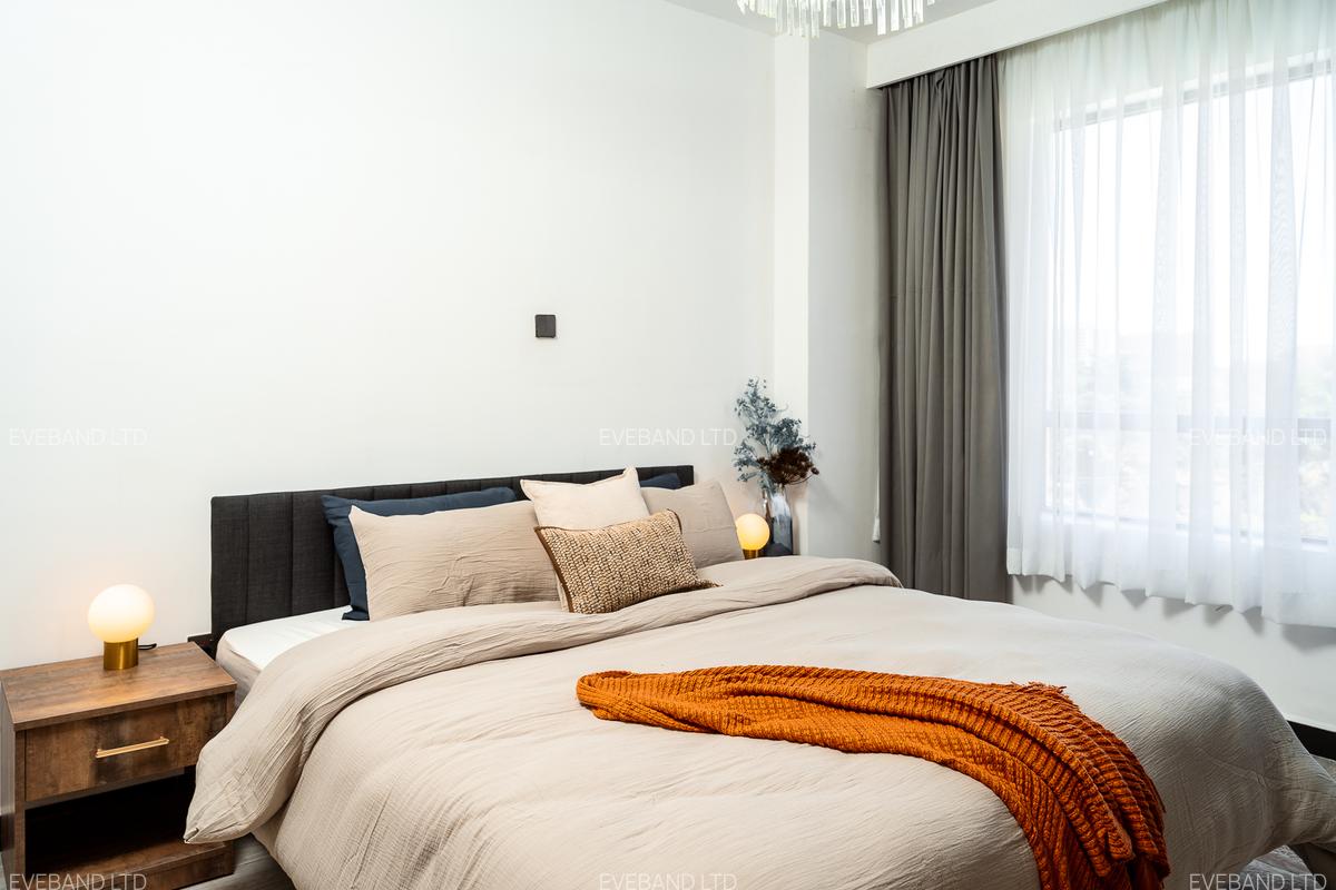 Furnished 2 Bed Apartment with En Suite at Wood Avenue - 11