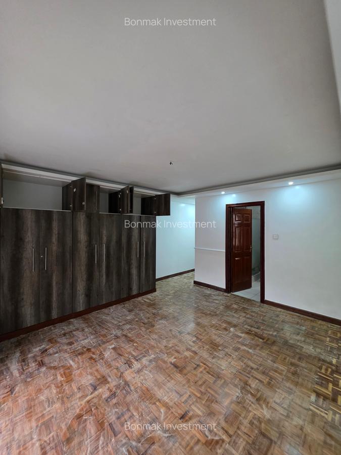 4 Bed Townhouse with En Suite at Lavington-Valley Arcade - 13