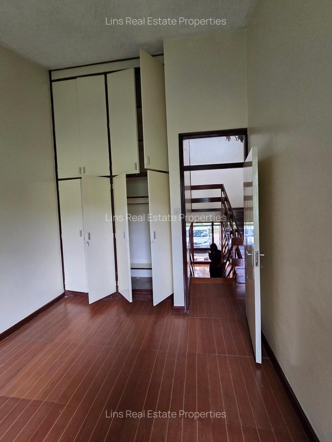 4 Bed Townhouse with En Suite in Kilimani - 12