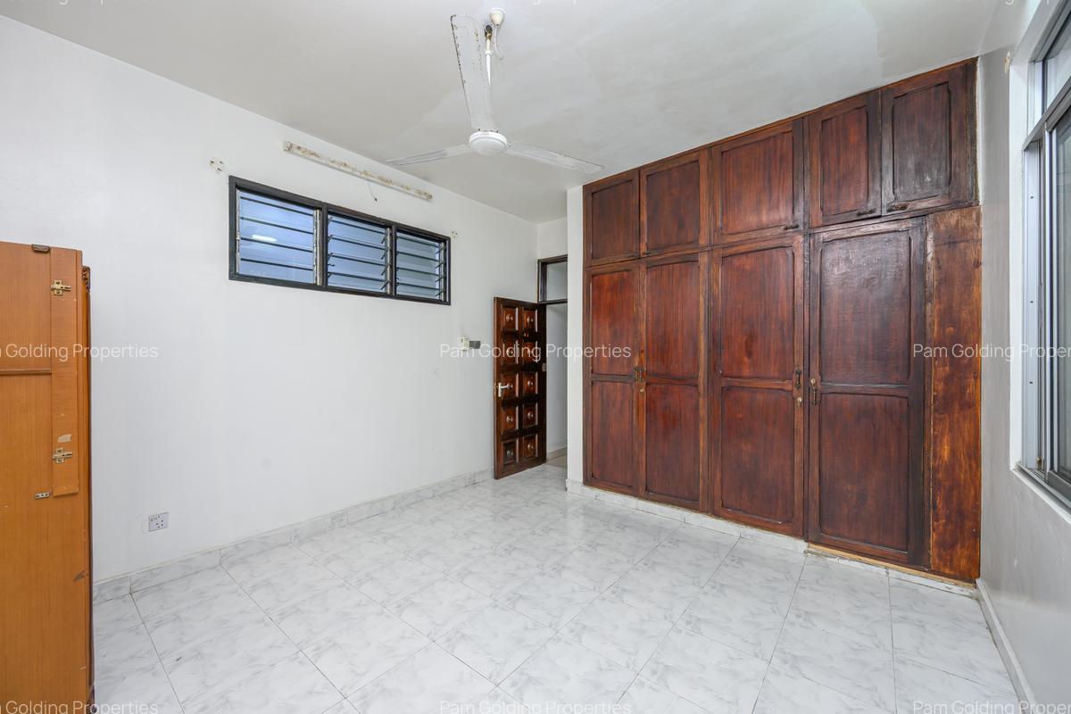 4 Bed Apartment with En Suite at Nyere Avenue - 6