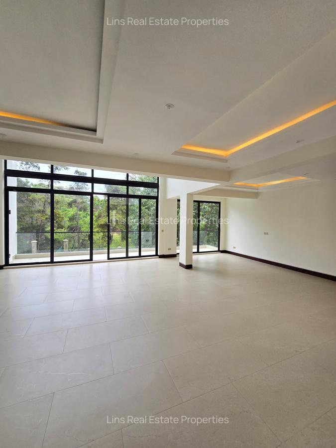 6 Bed Townhouse with En Suite in Kitisuru - 18