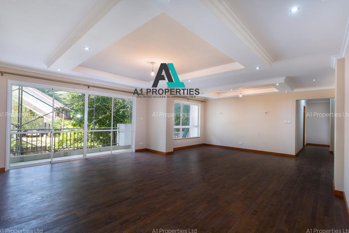 3 Bed Apartment with En Suite in Riverside - 1