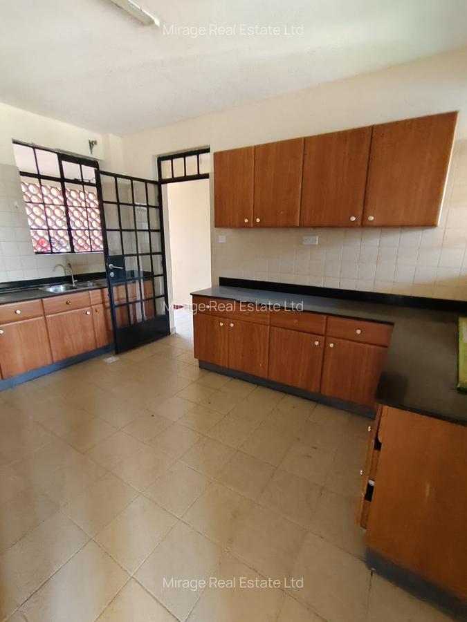 3 Bed Apartment with Swimming Pool in State House - 7