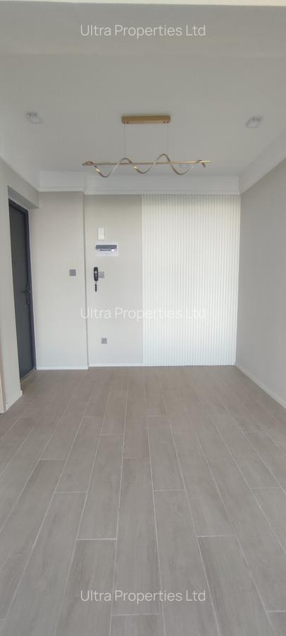 2 Bed Apartment with En Suite in Lavington - 17