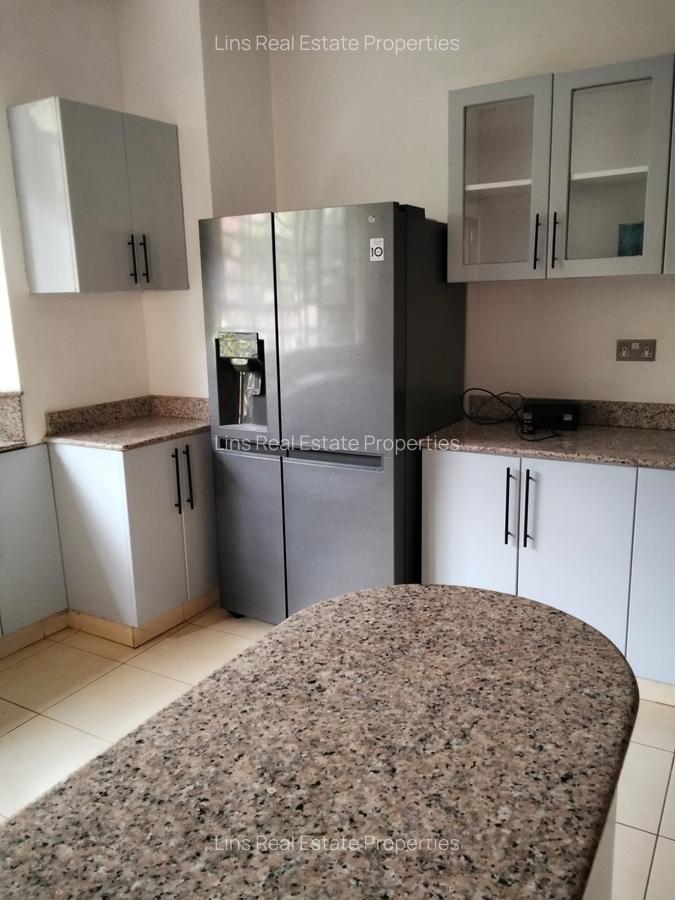 4 Bed House with En Suite in Runda - 19