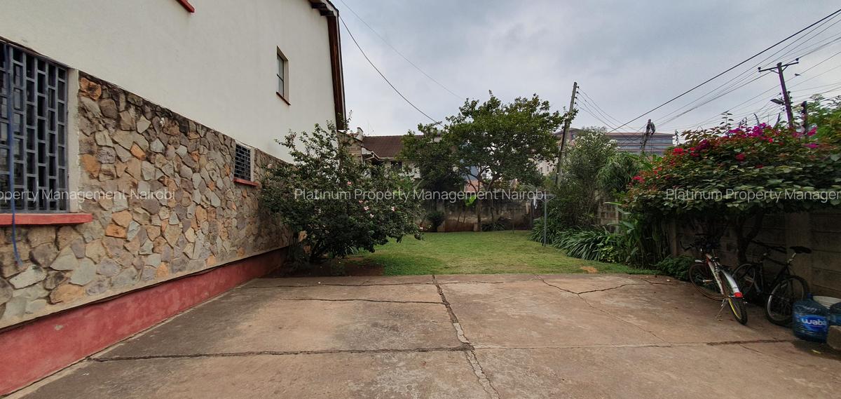 5 Bed House with En Suite at Second Parklands - 1