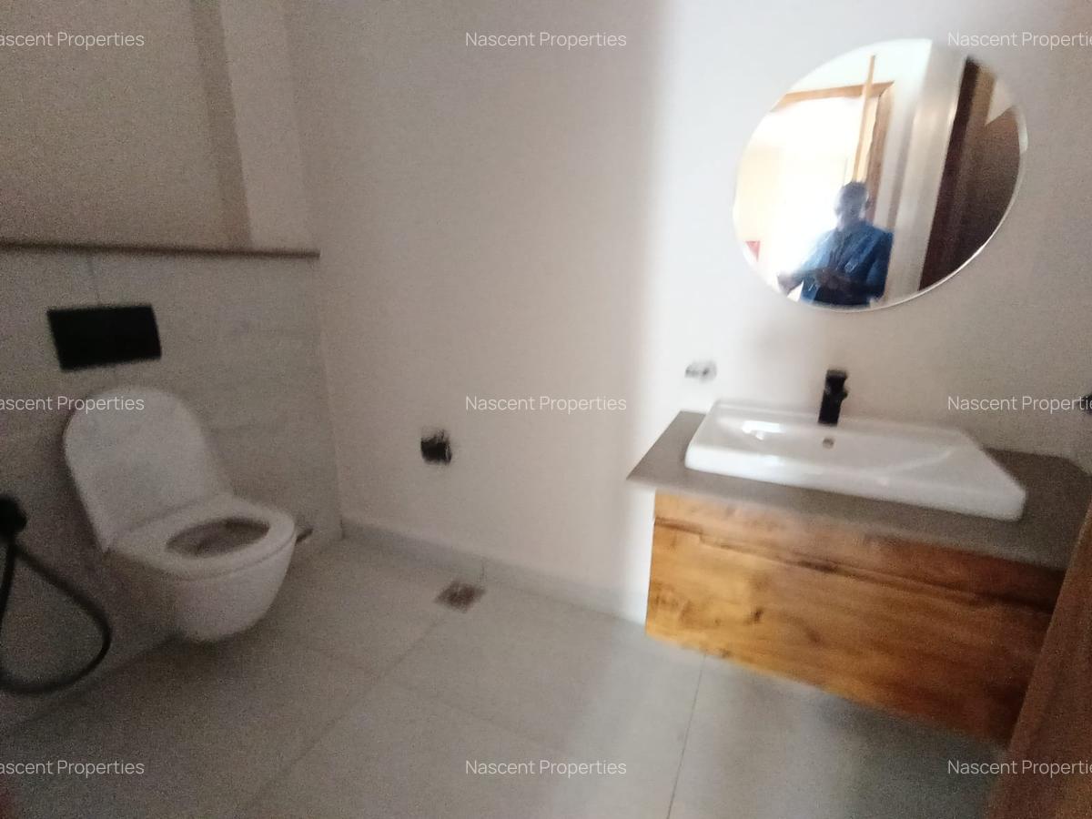 4 Bed House with En Suite in Loresho - 12