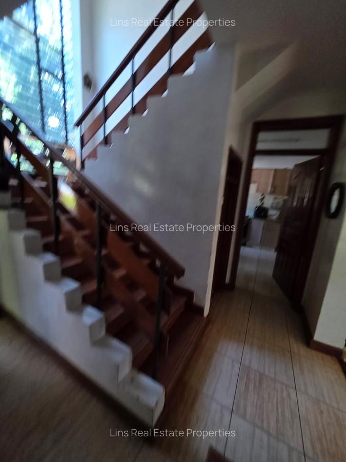 4 Bed Townhouse with En Suite in Rosslyn - 11