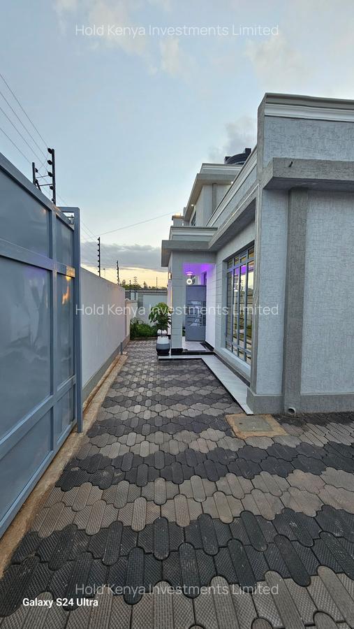 4 Bed House with En Suite at Riverside Drive - 2