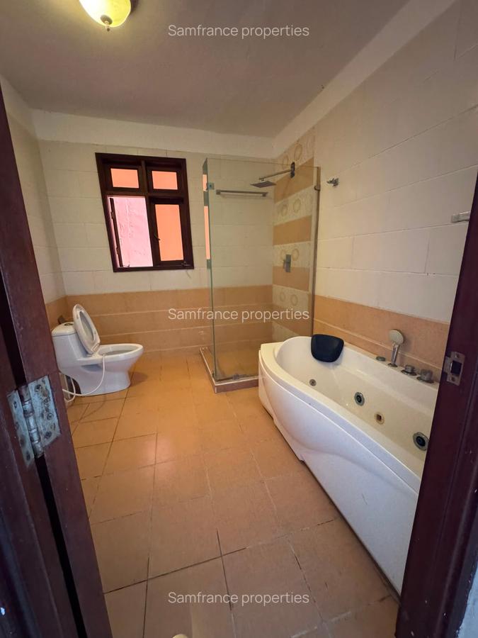 Serviced 3 Bed Apartment with En Suite at Lamera Beach - 4