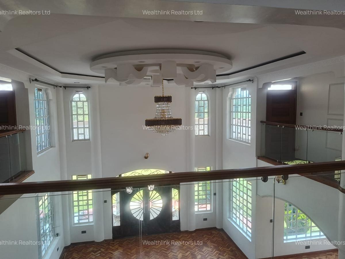 5 Bed House with En Suite at Runda - 16