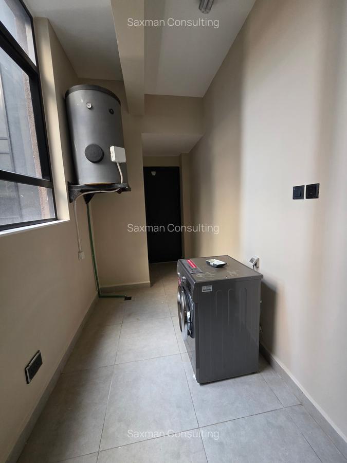 3 Bed Apartment with En Suite in Westlands Area - 15